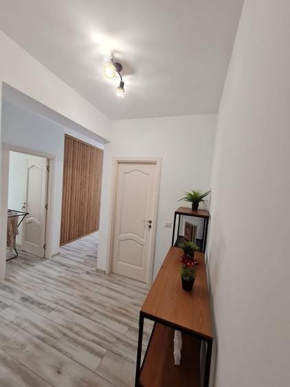 Garsonieră decomandată în Central