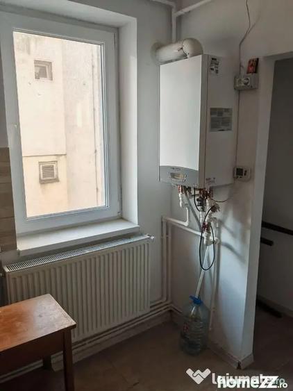 Apartament cu 3 camere decomandat în Peninsula