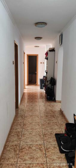 Apartament cu 4 camere decomandat în Central