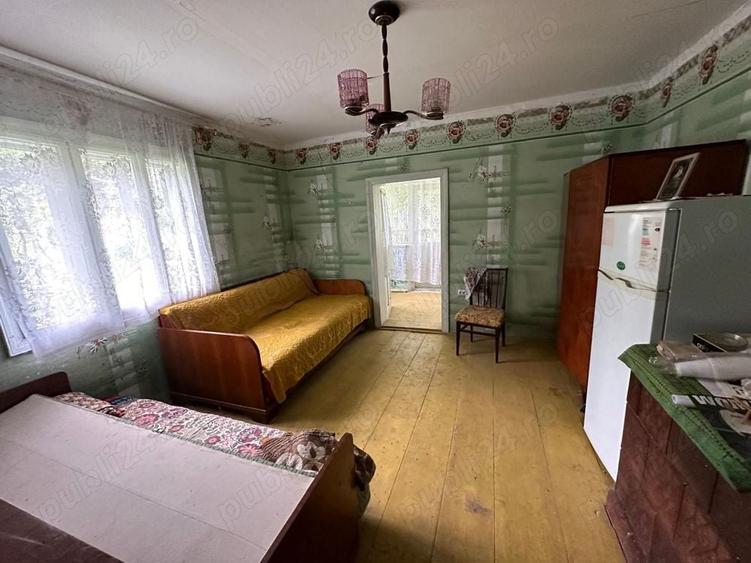 Casă cu 5 camere cu Teren 5000 Mp în Central