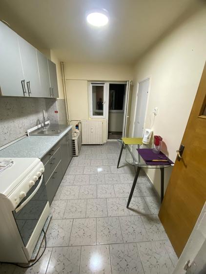 Apartament cu 2 camere decomandat în Calea Călărașilor