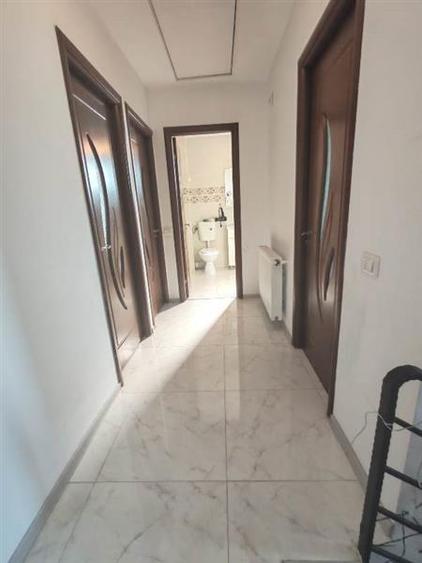 Casă cu 4 camere cu Teren 200 Mp în Prelungirea Ghencea
