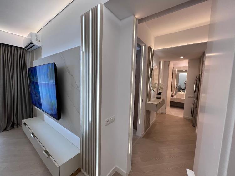 Apartament cu 2 camere decomandat, mobilat în Central