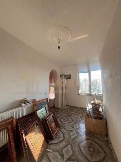 Casa individuala de vanzare + 7 ari de teren, Grosi - 4