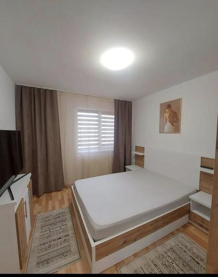 Apartament cu 2 camere decomandat, mobilat în Metalurgiei