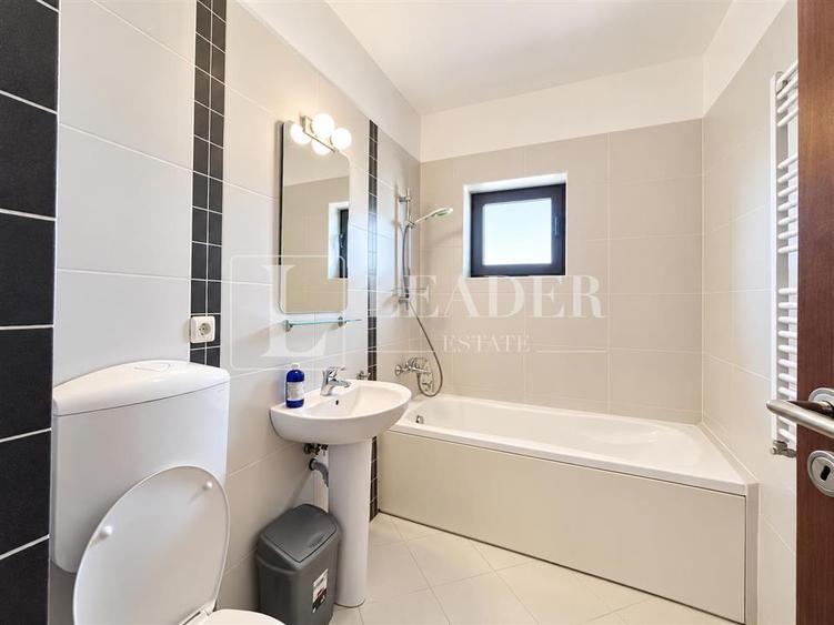 Apartament cu 3 camere decomandat în Sisești