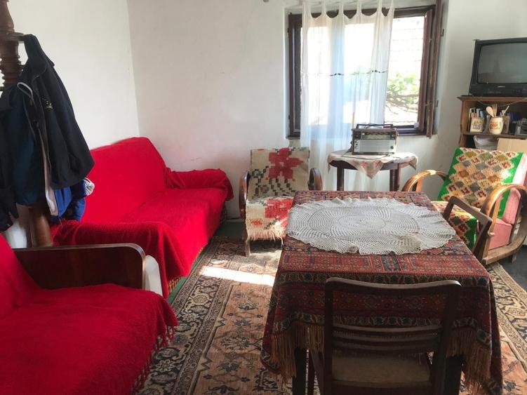 Teren de 1700 mp, în Rediu