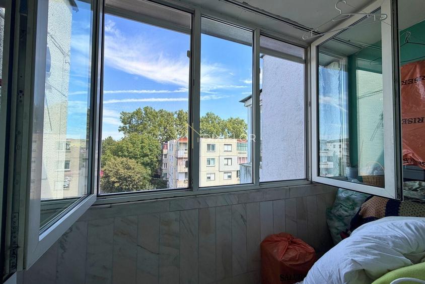 Apartament cu 3 camere decomandat, mobilat în Unirii