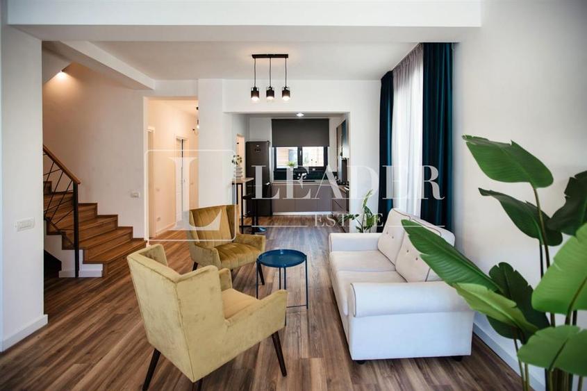 Duplex cu 5 camere cu Teren 250 Mp în Central