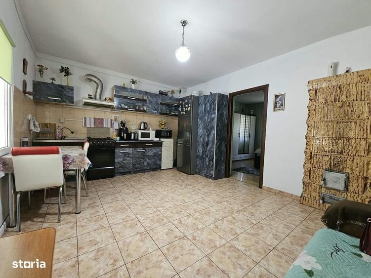 Casă cu 4 camere în Ciurea