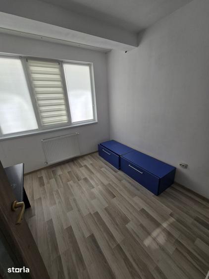 Casă cu 4 camere cu Teren 140 Mp în Florești