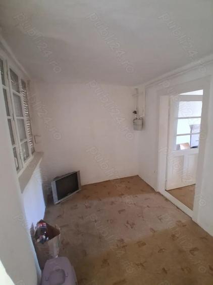 Casă cu 3 camere în Central