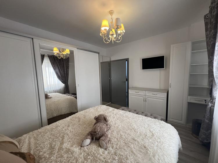 Apartament cu 2 camere decomandat, mobilat în Central