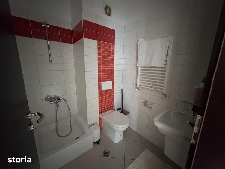 Apartament cu 3 camere decomandat în Apărătorii Patriei