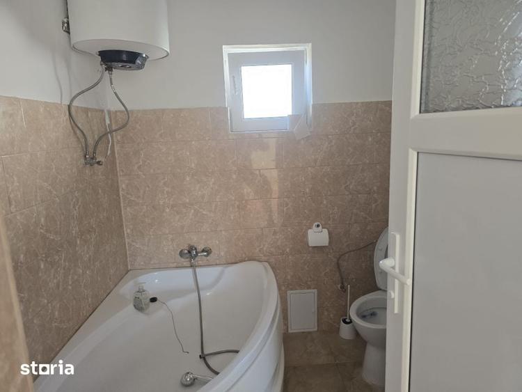 Casă cu 3 camere cu Teren 300 Mp în Tuzla