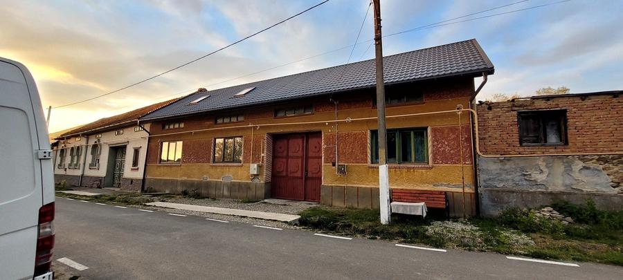 Casă cu 4 camere în Var