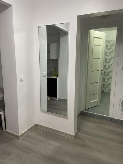 Apartament cu 2 camere decomandat în Micro 12