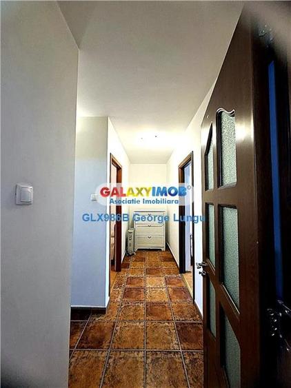 Apartament cu 3 camere semidecomandat în Drumul Taberei