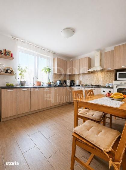 Casă cu 4 camere cu Teren 250 Mp în Central