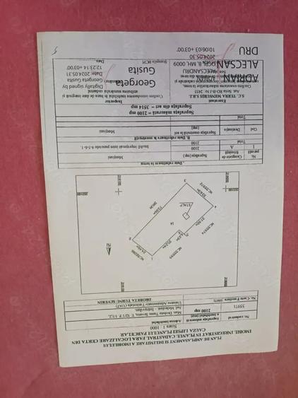 Teren de 2100 mp, în Central