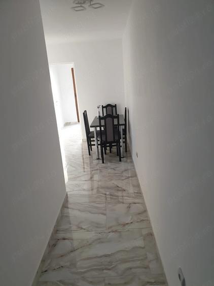Apartament cu 3 camere decomandat în Brâncoveanu