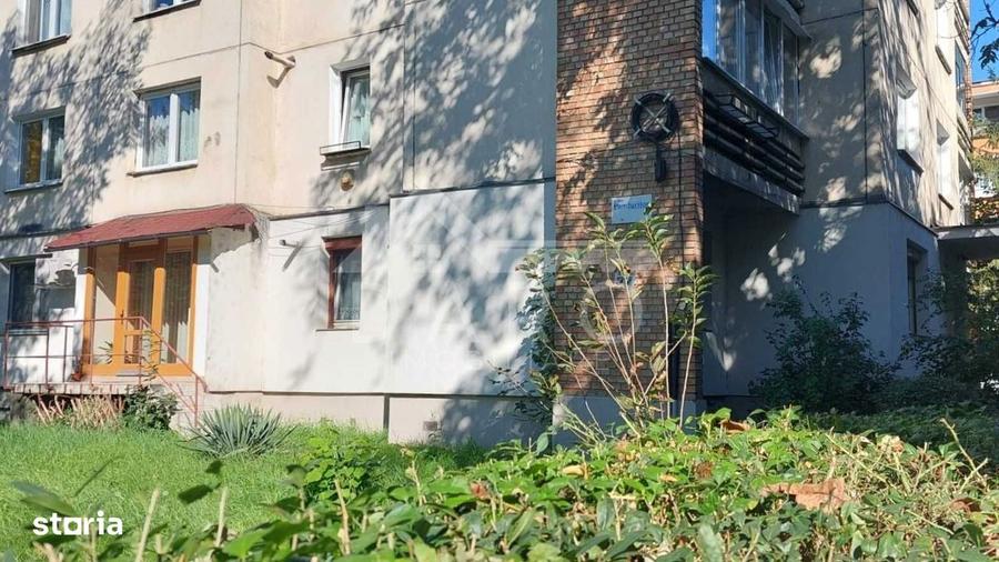 Apartament cu 3 camere decomandat, mobilat în Tudor