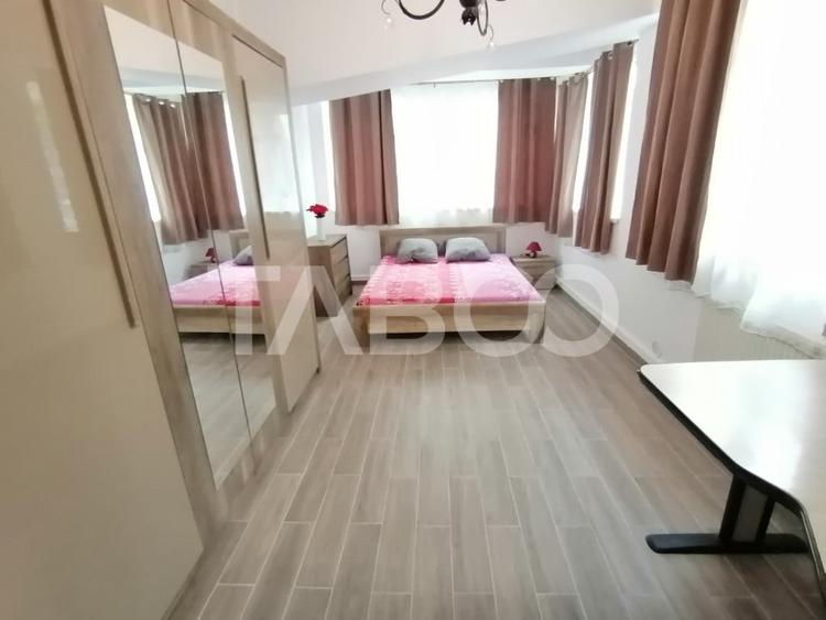 Apartament cu 3 camere semidecomandat, mobilat în Ștrand