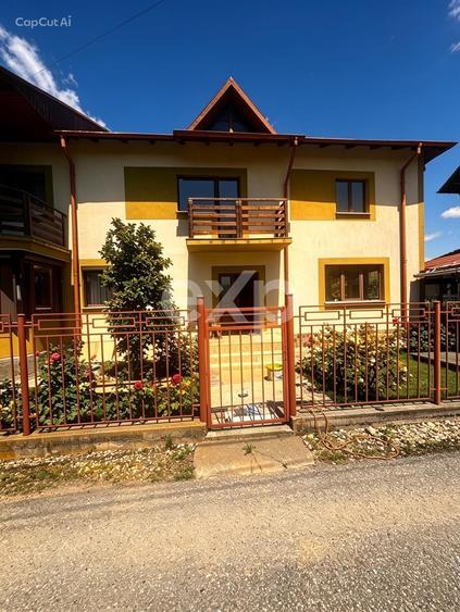 Duplex cu 8 camere cu Canalizare în Prundu