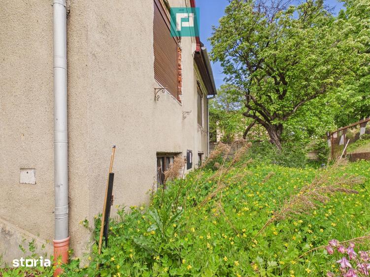 Casă cu 4 camere cu Canalizare în Romanilor