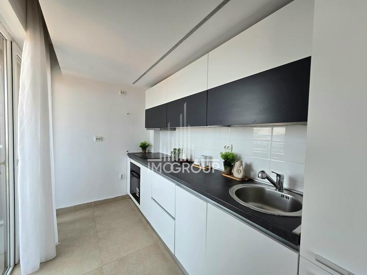 Apartament cu 5 camere semidecomandat, mobilat în Bună Ziua