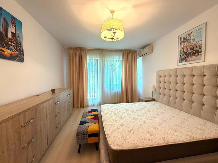 Apartament cu 3 camere, mobilat în Iancu Nicolae