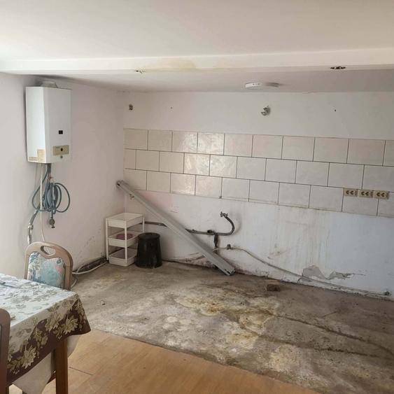 Casă cu 2 camere în Buteni