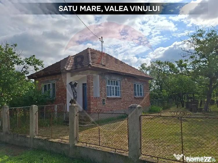 Casă cu 2 camere cu Teren 5447 Mp în Central