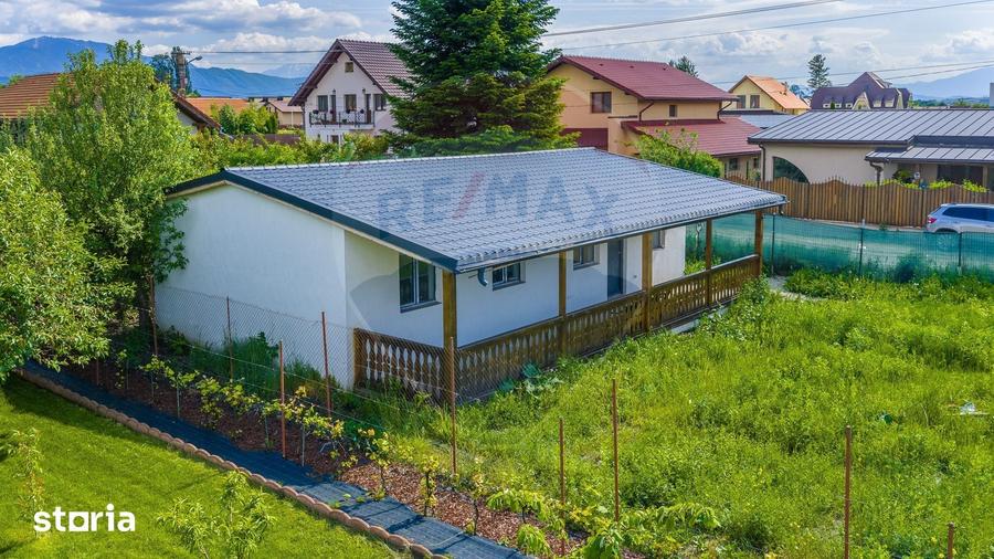 Casă cu Teren 1007 Mp în Stupini