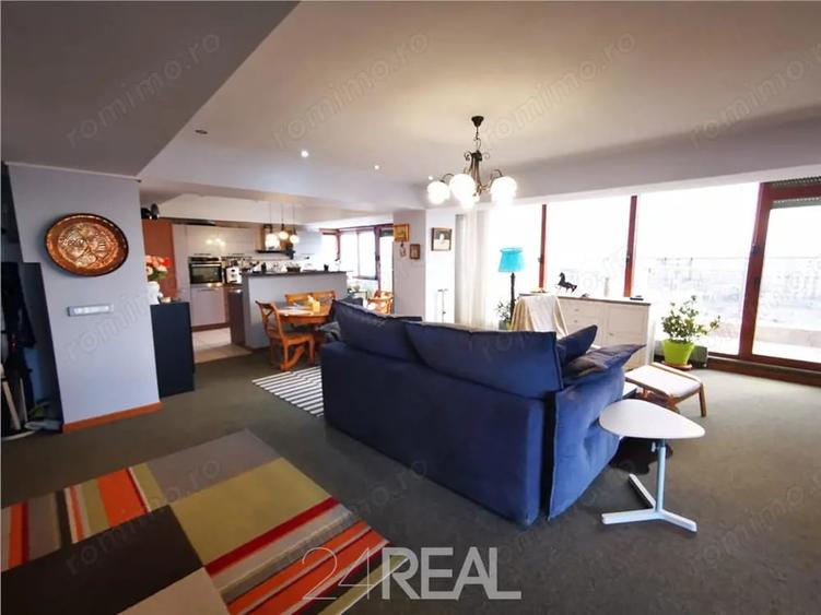 Apartament cu 4 camere în Dacia