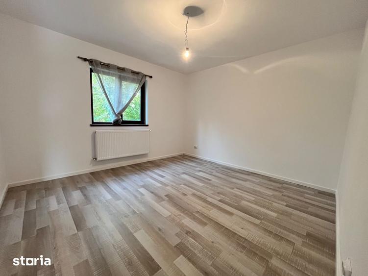 Casă cu 6 camere cu Teren 98 Mp în Miroslava