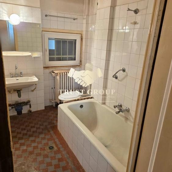 Apartament cu 2 camere semidecomandat în Cișmigiu