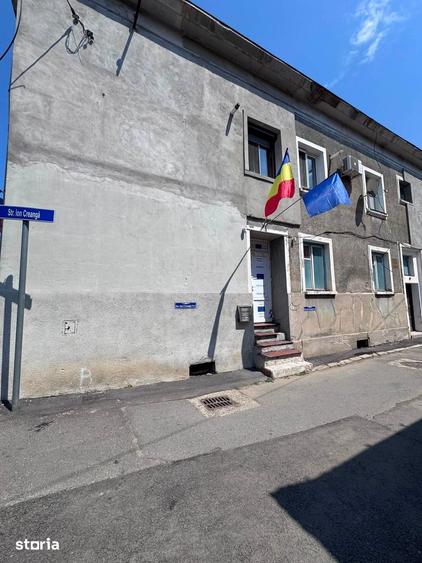 Spațiu comercial, de 25 mp, în Central