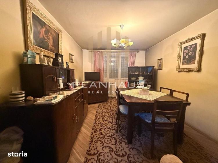 Apartament cu 4 camere decomandat în Central