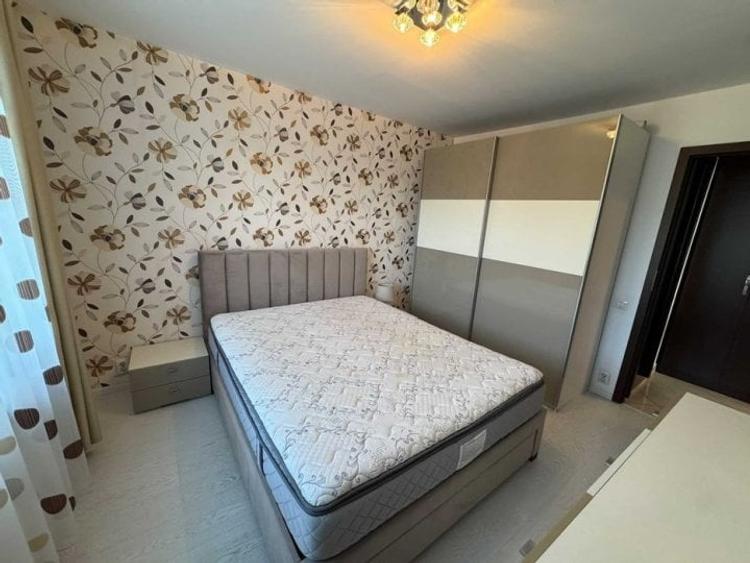 Apartament cu 4 camere decomandat, mobilat în Crângași