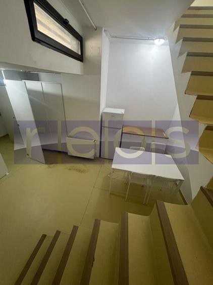 Apartament cu 5 camere decomandat în Mihai Bravu