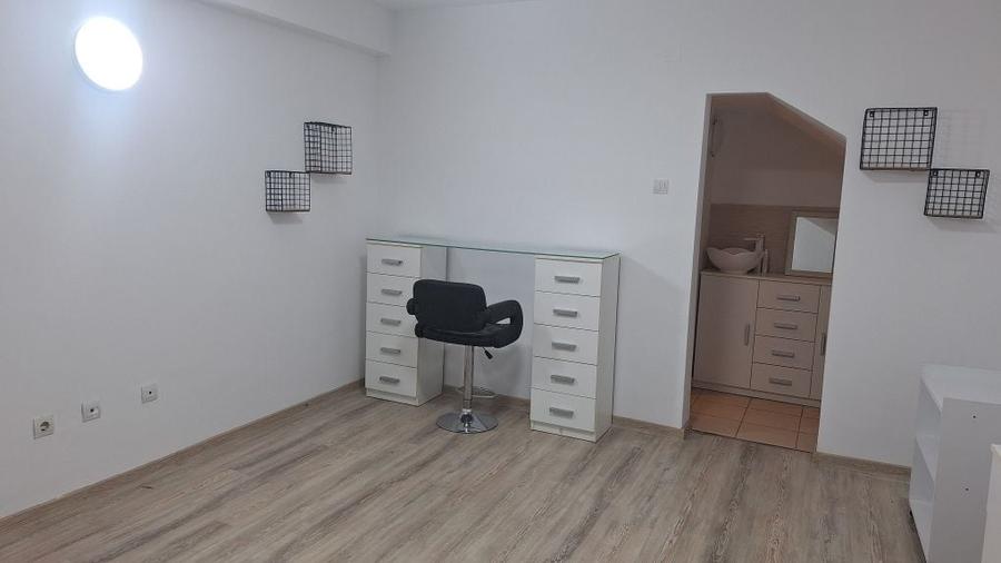 Spațiu comercial, de 22 mp, în Tudor Vladimirescu