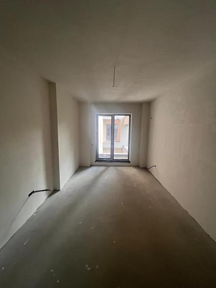 Apartament cu 2 camere decomandat în Străulești