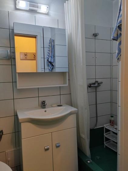 Garsonieră decomandată în Romană