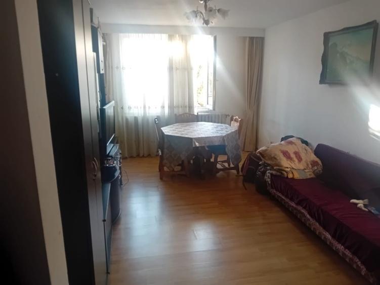 Apartament cu 3 camere în Mărăței