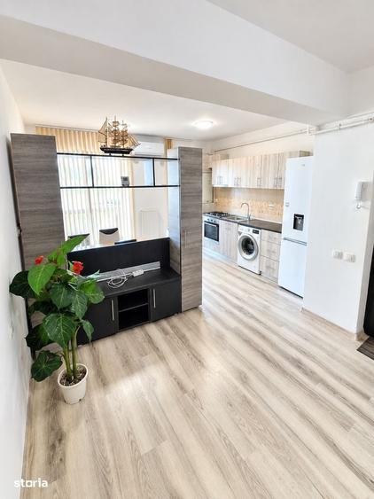 Apartament cu 2 camere semidecomandat în Craiovița Nouă