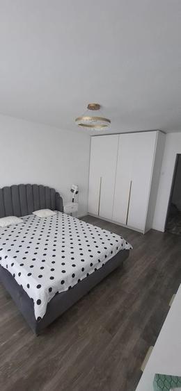 Inchiriez apartament . - 2