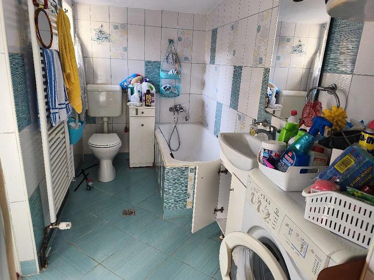 Casă cu 2 camere cu Teren 200 Mp în Central