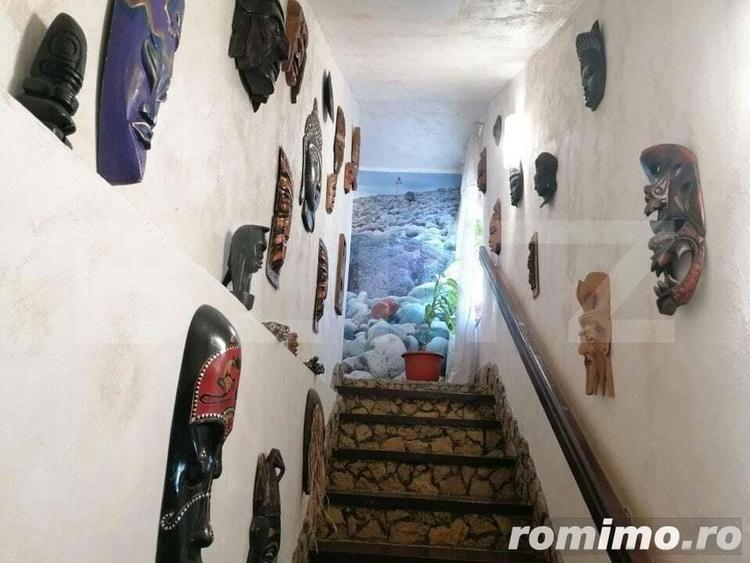 Casă cu 8 camere cu Teren 550 Mp în Bârnova
