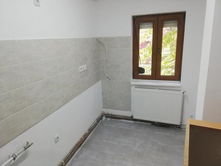 Apartament cu 3 camere decomandat în Micro 17